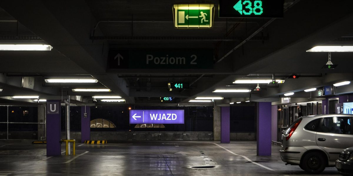 Parkowanie w Poznaniu – jak robić to sprytnie?